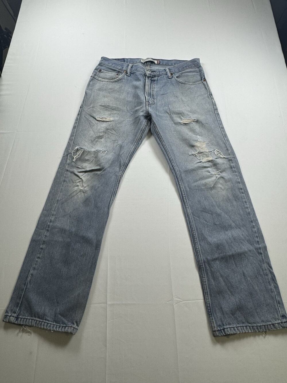 Levi’s 505 Straight Fit Jeans Mens 34x30 Light Wash Distressed Denim